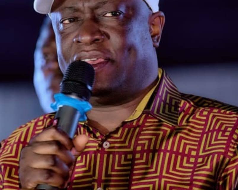 RDC-POLITIQUE : Augustin Kabuya rappelle André Mbata au respect de la lutte de l’UDPS/Tshisekedi